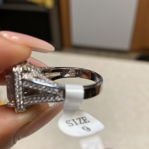 Silver Ring - Picture 3 of 3